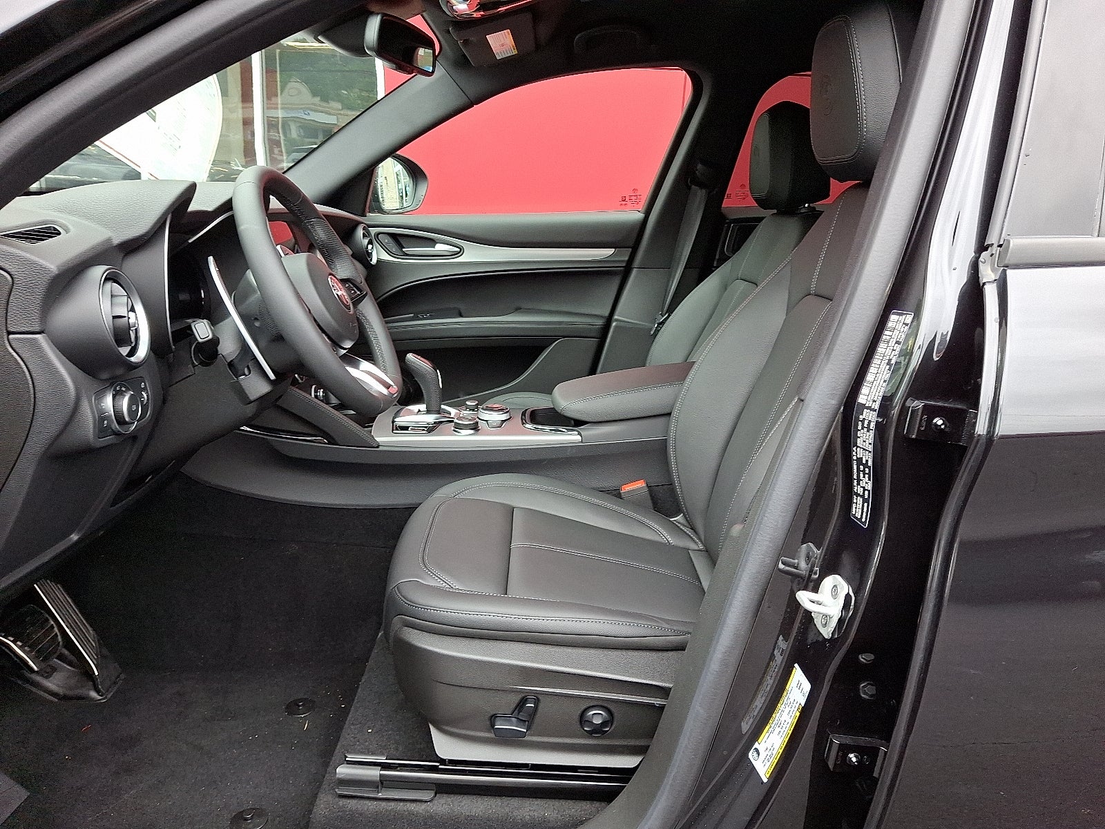 2025 Alfa Romeo Stelvio Sprint AWD