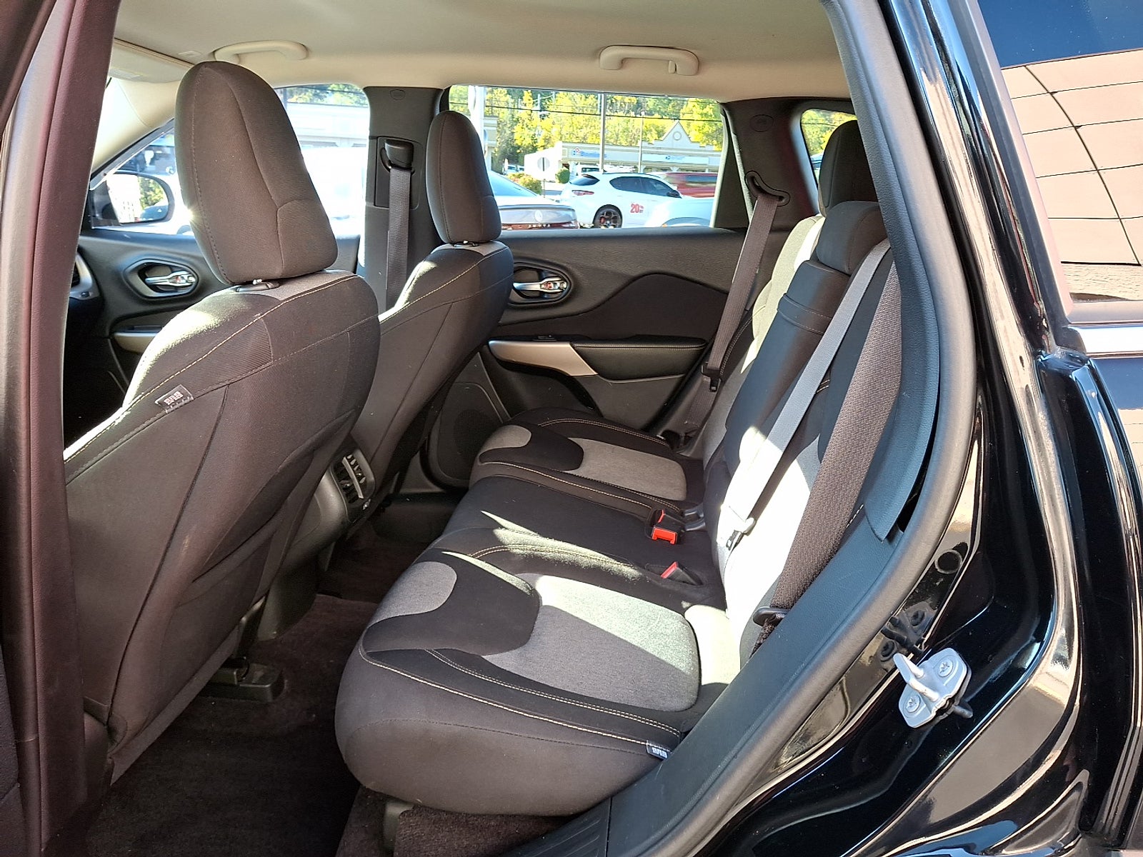 2018 Jeep Cherokee Latitude FWD