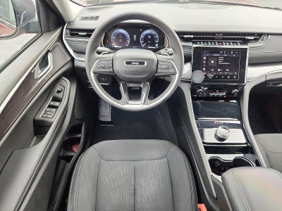 2023 Jeep Grand Cherokee Laredo 4x4