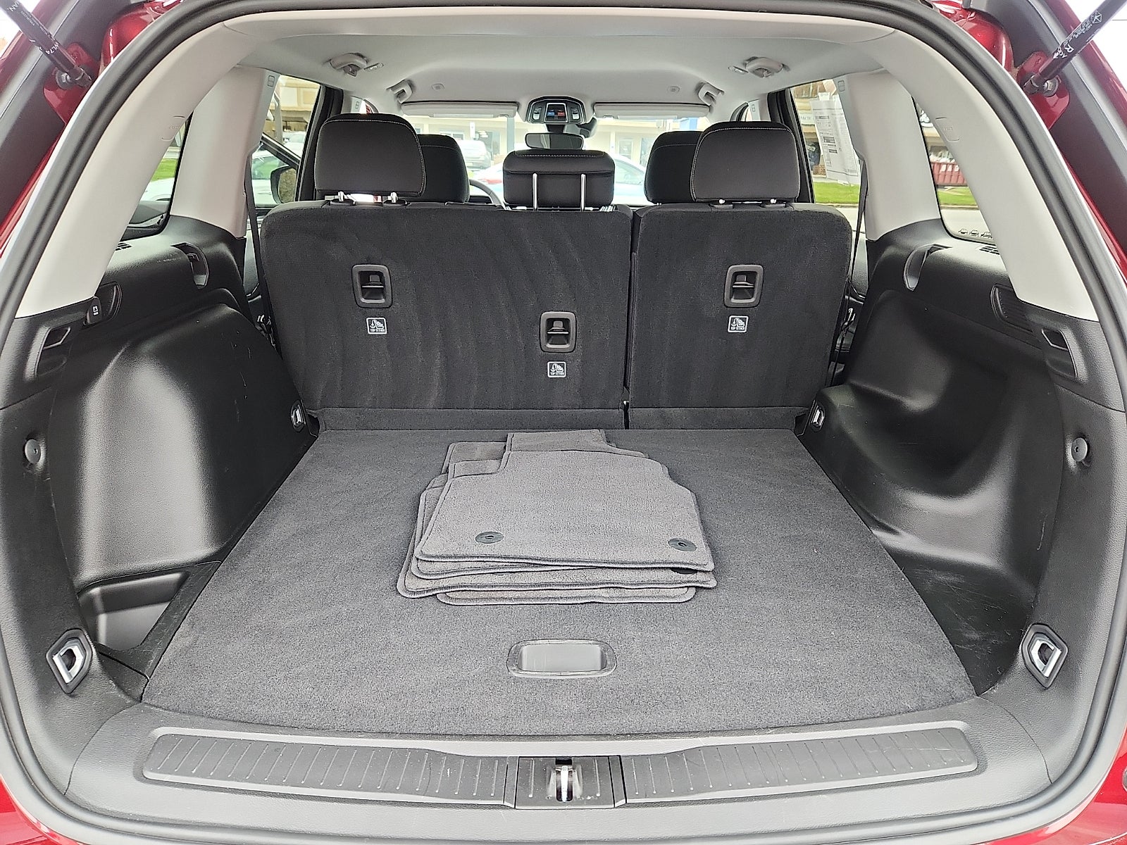 2023 Jeep Grand Cherokee Laredo 4x4