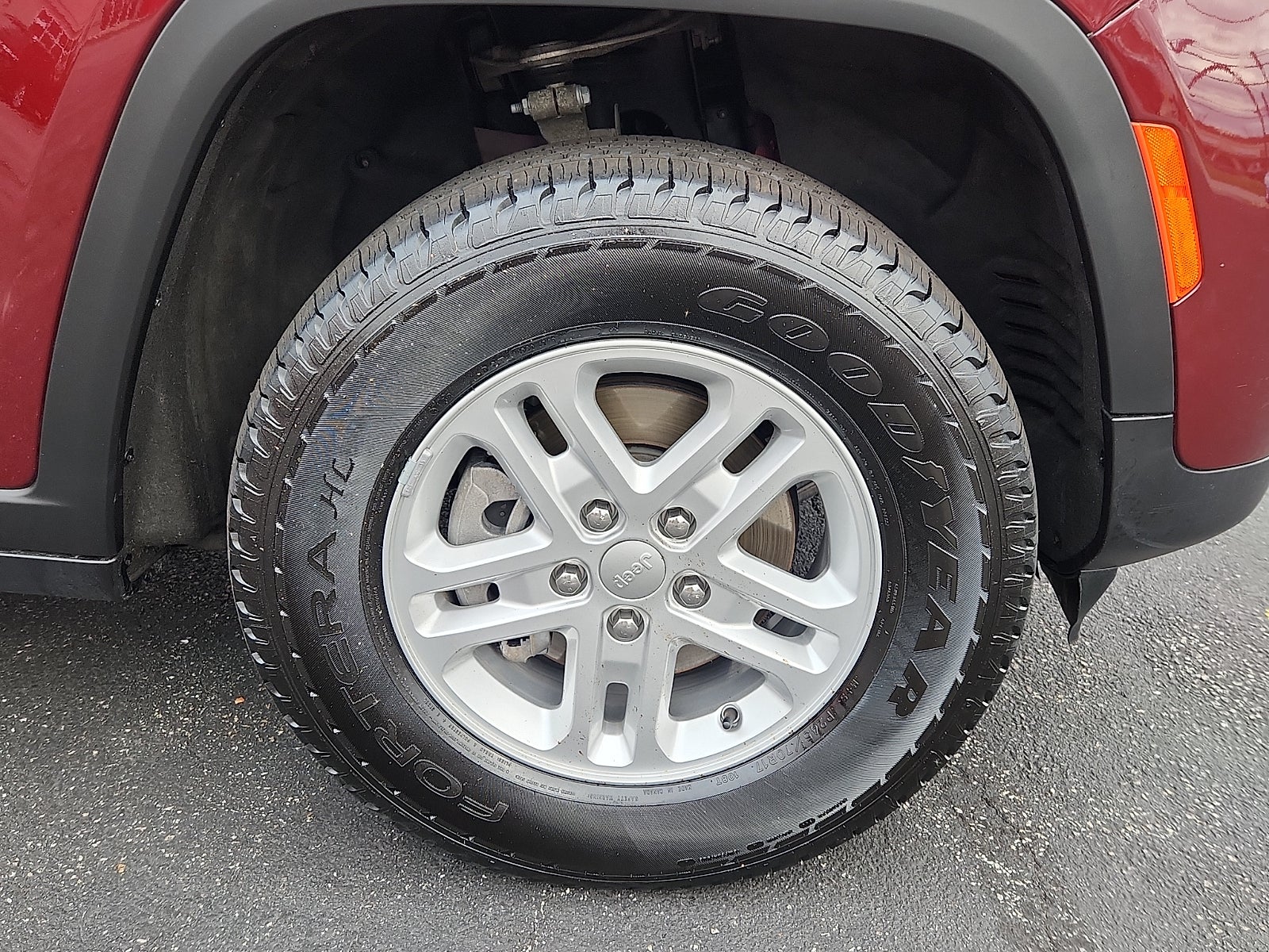 2023 Jeep Grand Cherokee Laredo 4x4