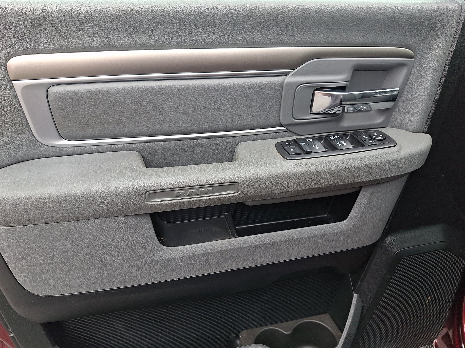 2018 RAM 1500 Big Horn Crew Cab 4x4 5'7" Box