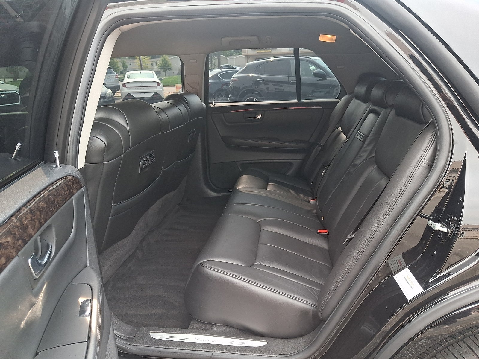 2009 Cadillac DTS Professional Limousine