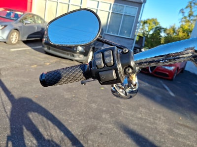 2017 Harley-Davidson Dyna Wide Glide Base