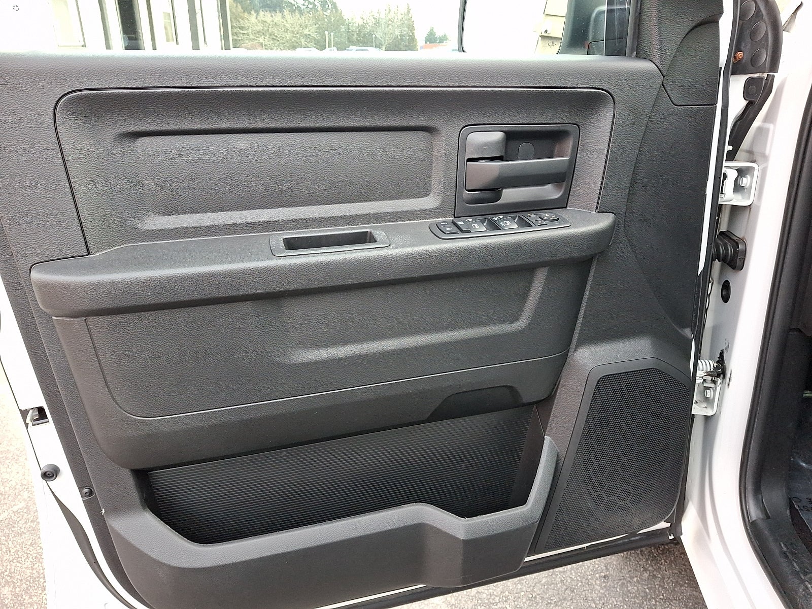 2017 RAM 1500 Express Crew Cab 4x4 5'7" Box