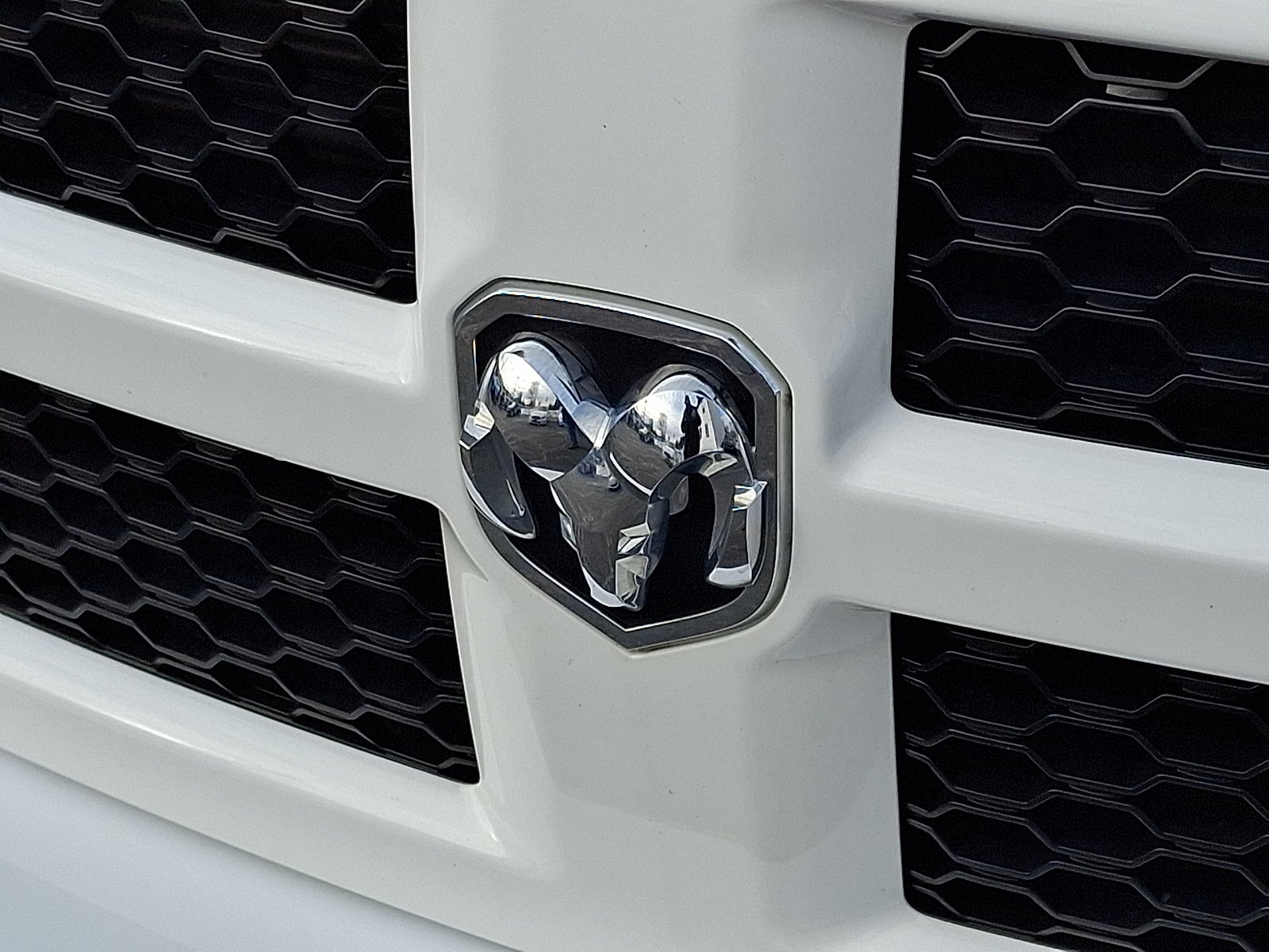 2017 RAM 1500 Express Crew Cab 4x4 5'7" Box