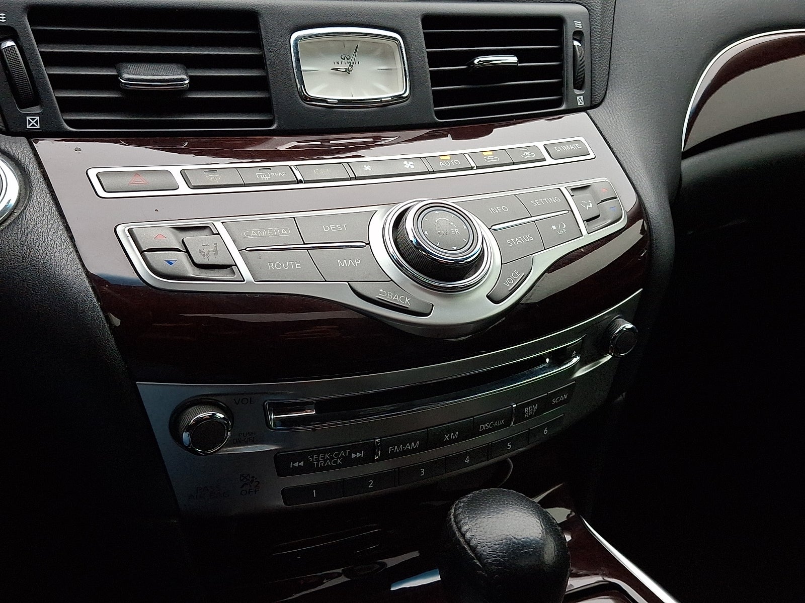 2016 INFINITI Q70 3.7X