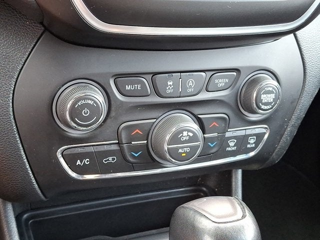 2022 Jeep Cherokee Latitude Lux