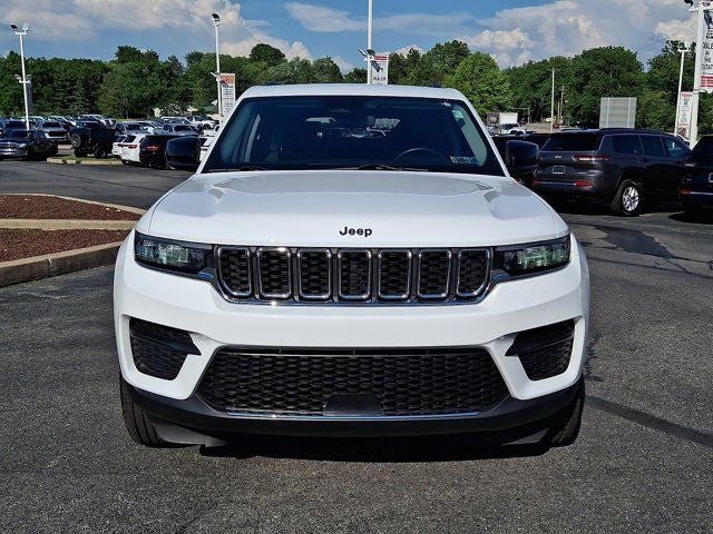 2022 Jeep Grand Cherokee Laredo