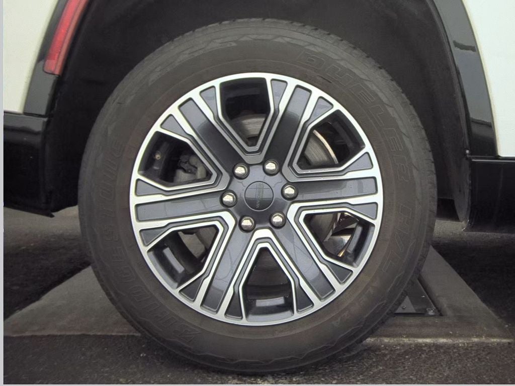 2024 Jeep Wagoneer Base