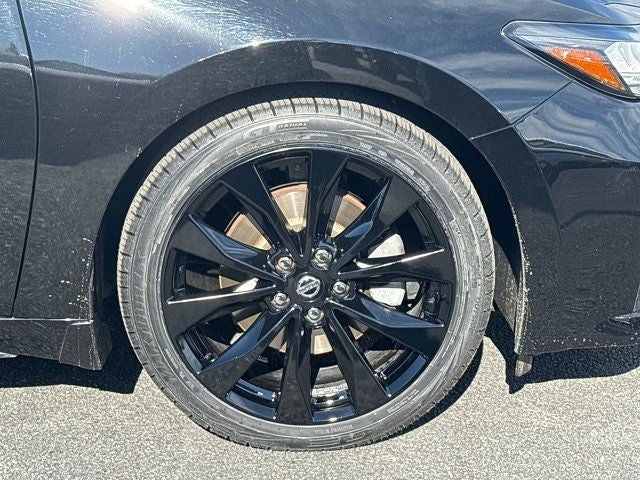 2019 Nissan Maxima SR