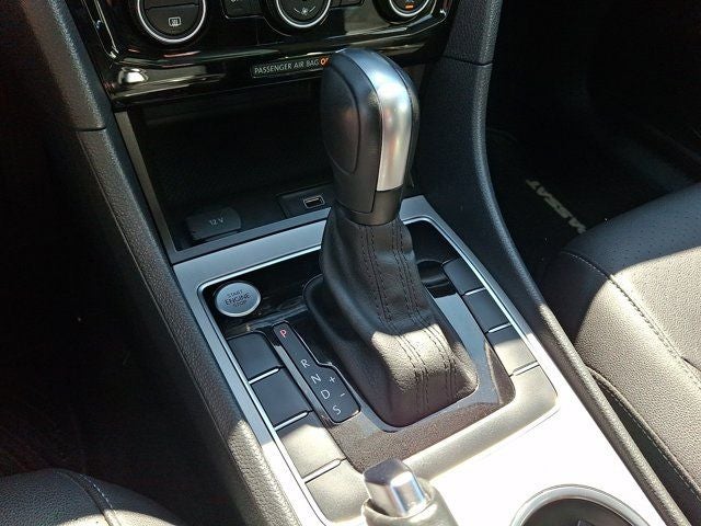 2022 Volkswagen Passat 2.0T SE