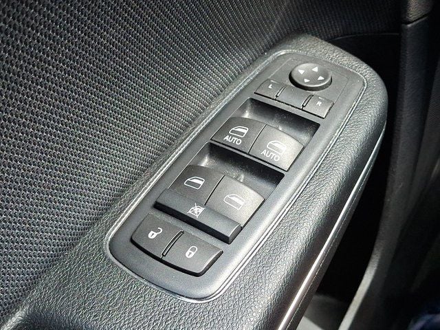 2016 Dodge Charger SE