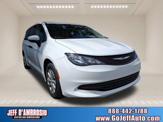 2020 Chrysler Voyager L
