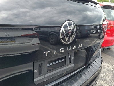 2023 Volkswagen Tiguan 2.0T SE R-Line Black