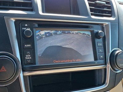 2013 Toyota Highlander SE