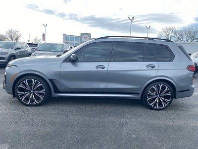 2023 BMW X7 M60i