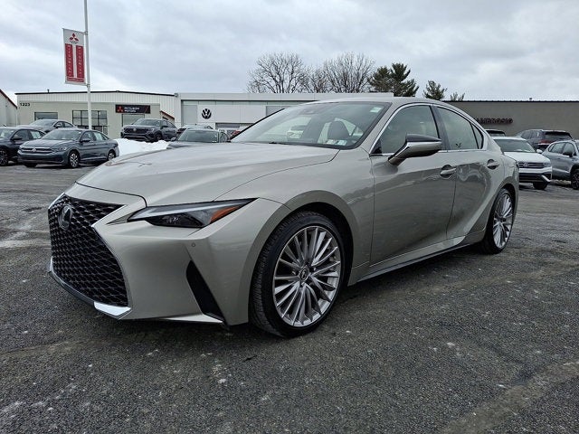 2023 Lexus IS 300