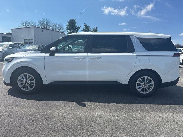 2022 Kia Carnival LX