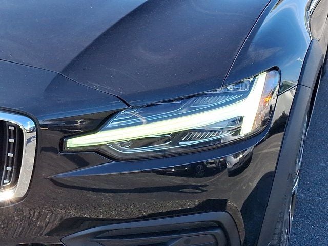 2020 Volvo V60 Cross Country T5