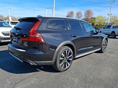 2020 Volvo V60 Cross Country T5