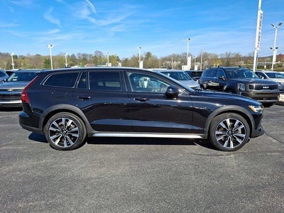 2020 Volvo V60 Cross Country T5