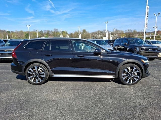 2020 Volvo V60 Cross Country T5