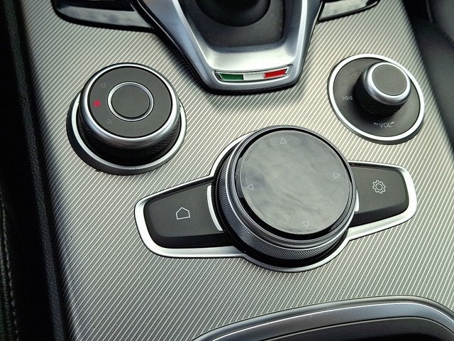 2022 Alfa Romeo Stelvio Veloce