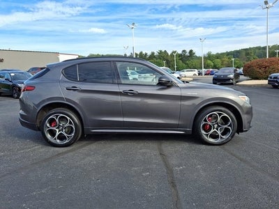 2022 Alfa Romeo Stelvio Veloce